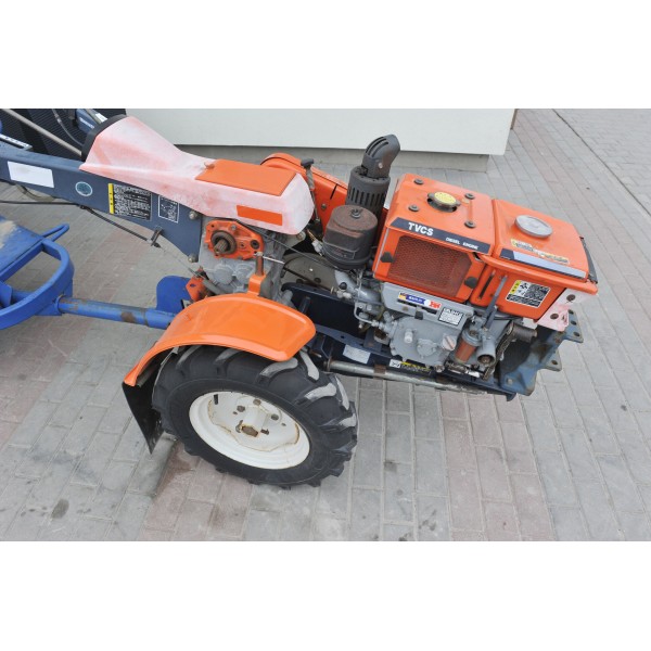 Sanglier Kubota KRA75/EA8 avec remorque
