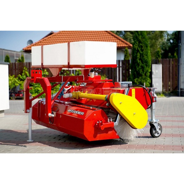 Zametač 120 cm za traktor s košem a zalévací nádobou 4FARMER