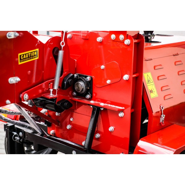 DWC-40 HD 4FARMER petrol disc chipper