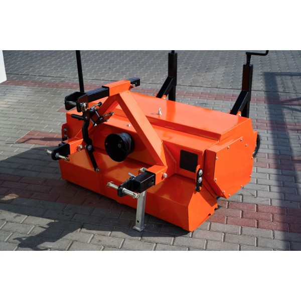 Kehrmaschine SP115 für Geograss-Traktor