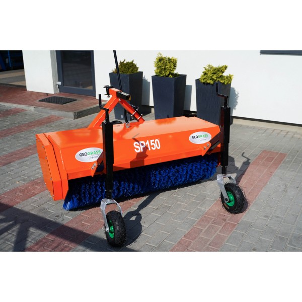 Zametací stroj SP150 pre traktor Geograss