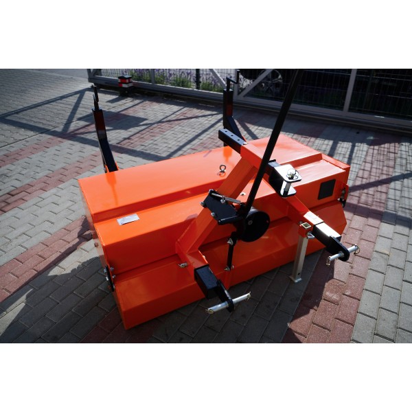 Zamiatarka SP150 do traktora z koszem Geograss | Traktor.com.pl