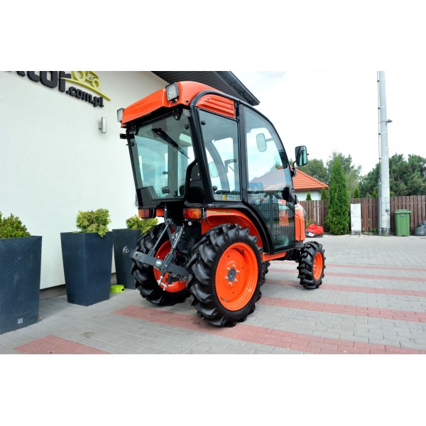Kabina na traktor Kubota B2, B2741
