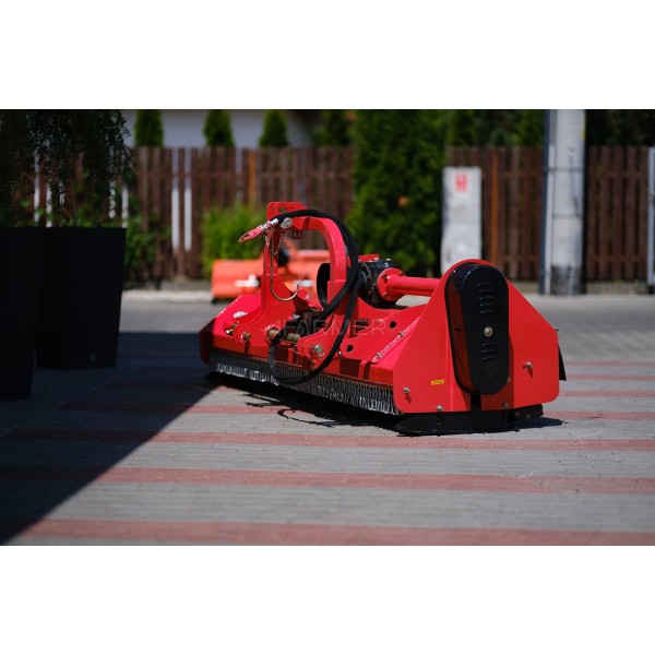 Broyeur à fléaux à commande hydraulique DPH 175 Professional 4FARMER