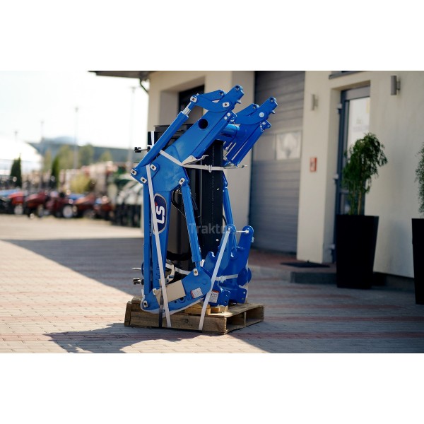 Chargeur frontal LS LL1100 pour tracteurs LS MT1.22 et LS MT1.25