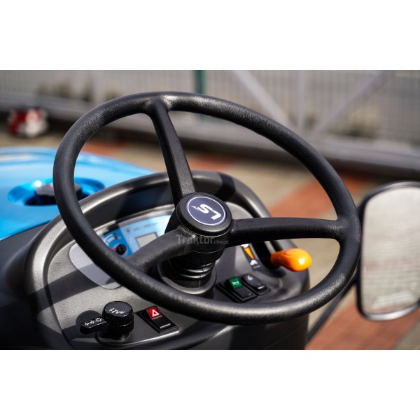 LS Traktor XJ25 HST