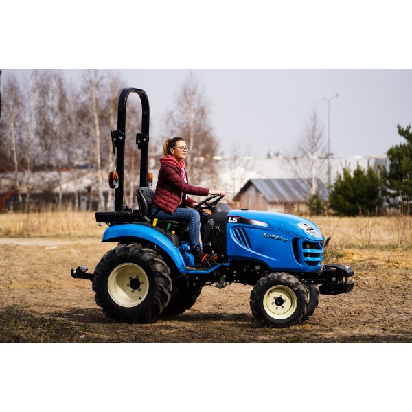 LS Traktor XJ25 HST