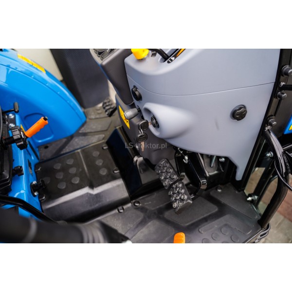 LS Traktor MT3.40 MEC mit Industriebereifung