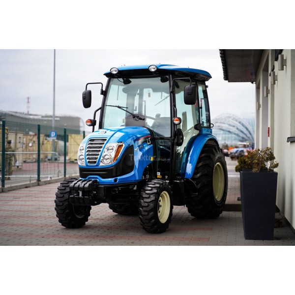 LS Traktor MT3.40 HST s kabinou a průmyslovými pneumatikami