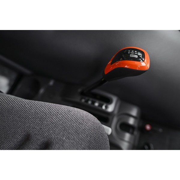 LS Traktor MT3.40 HST s kabinou a průmyslovými pneumatikami