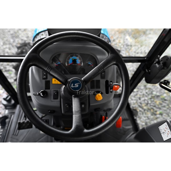 Tractor LS MT3.60 HST/CAB | reseñas | video | datos | precio