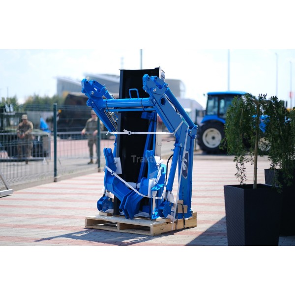 Front loader LS LL4104 for tractors LS MT3.50 and LS MT3.60