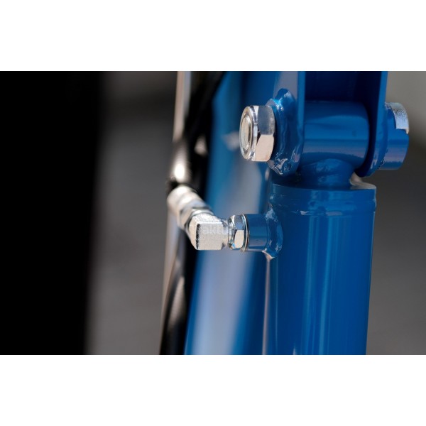 Frontlader LS LL4104 für Traktoren LS MT3.50 und LS MT3.60