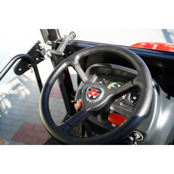 Massey Ferguson MF6028 4x4 - 28 KM / CAB