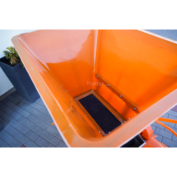 MOTYL fertilizer spreader | reviews | video | data | price