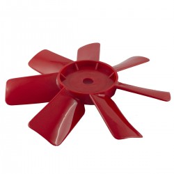 Ventilador de radiador Kubota con 7 aspas.
