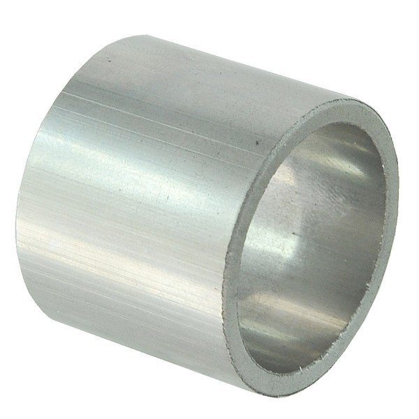 Manguito espaciador 25 x 30 x 25 mm / Kubota L235 / L345 / L2000 / L2605 / L2808 / L3408