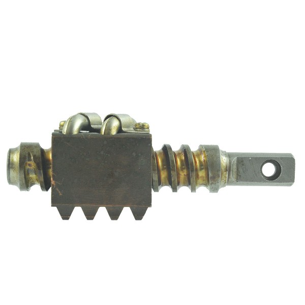 Eje de columna de dirección / 135 mm / Kubota L1802 / L2002 / L2202 / L2402 / L2602 / L2802 / L3202 / L3602 / L4202