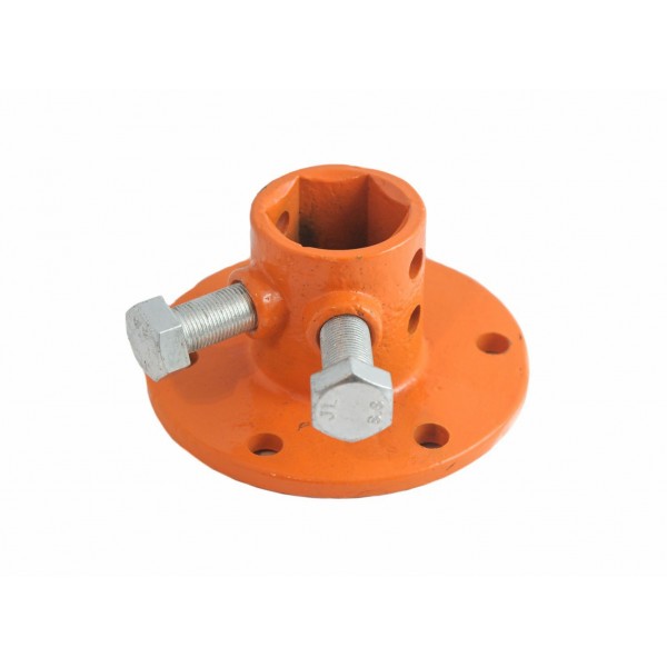 KUBOTA B7000 wheel hub
