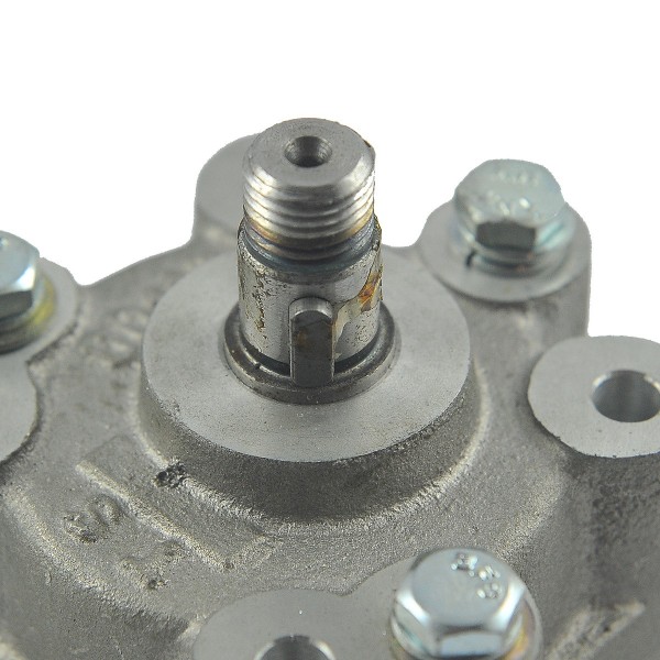 Kubota Ölpumpe, Ölpumpe, 15321-35010, 15221-35011, 17331-35011, 6-15-112-03, 5-15-212-02, Kubota D1302-DI, Kubota D