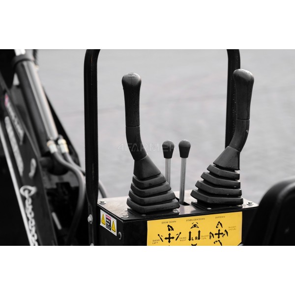 Bagger für den Traktor LW-7 4FARMER