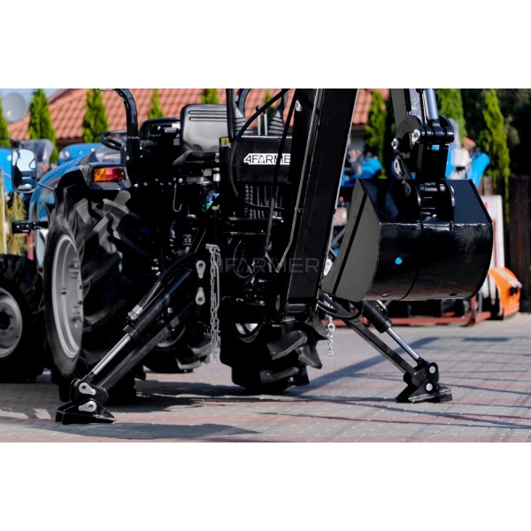 Bagger für den Traktor LW-8 4FARMER