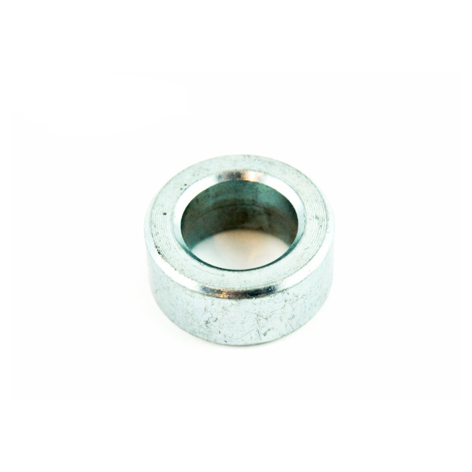 Spacer for mower knives M12