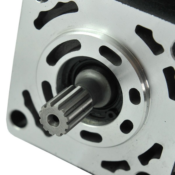 Pompa hydrauliczna / 12T / Yanmar EF453T / EF493T / Cub Cadet EX450 / KBC45BK / 198240-41110 / 6-15-105-05 | Traktor.com.pl