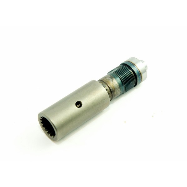 Casquillo + eje piñón Kubota M5000