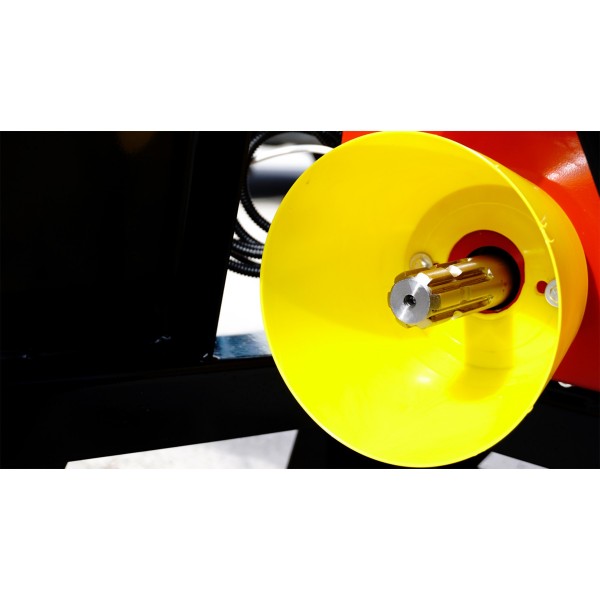 Válcový štěpkovač R60 (4 nože) Technologie Remet CNC
