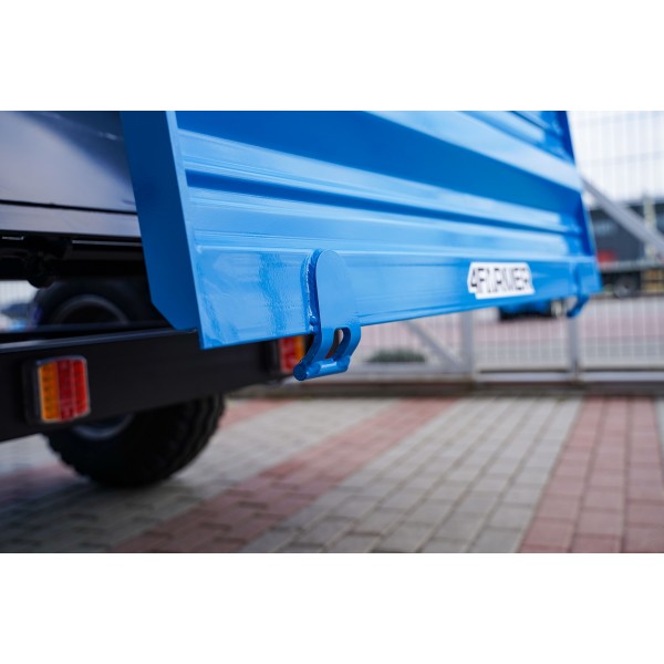 Single-axle agricultural trailer 2.5T with a 4FARMER tipper