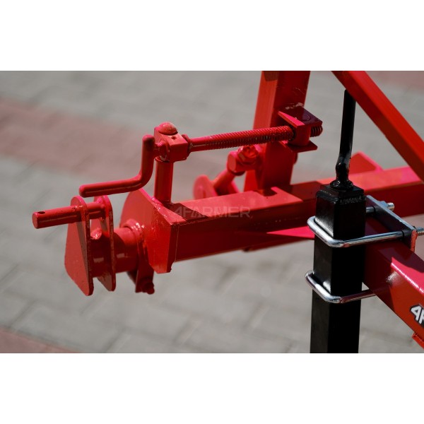 Single-furrow bed plow with 4FARMER regulation