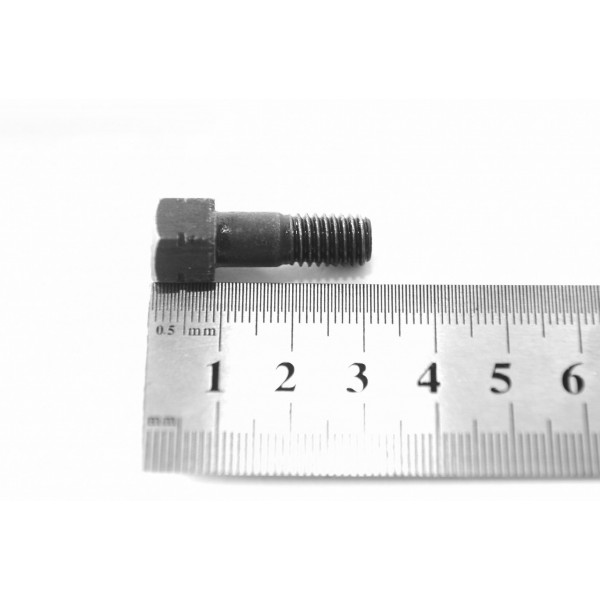 Perno M8x20 para montaje del plato de presión del embrague Mitsubishi VST MT180/222/270