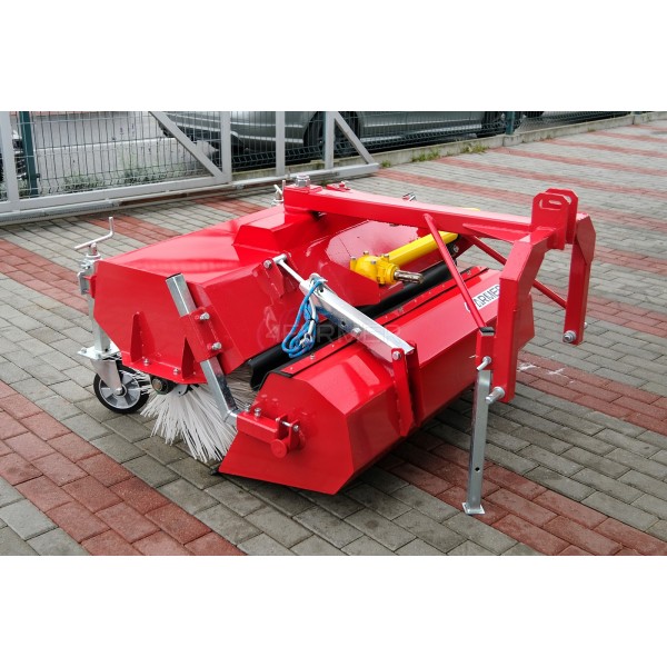 120-cm-Kehrmaschine für den 4FARMER-Traktor mit Korb