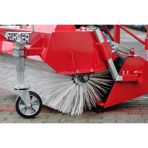 120 cm sweeper for the 4FARMER tractor with a basket