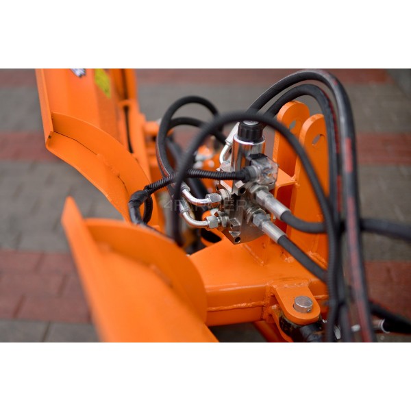 Vario šípový snehový pluh 200 cm, hydraulický (TUZ) 4FARMER