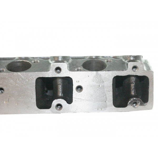 Culata del motor 3D84