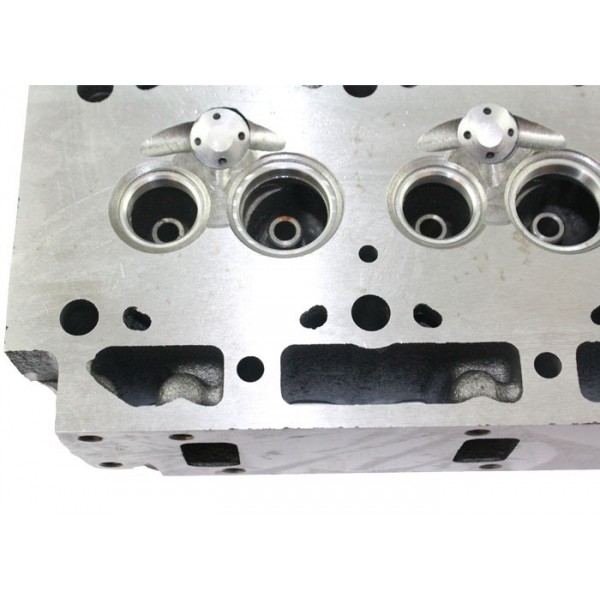 Culata del motor 3D84