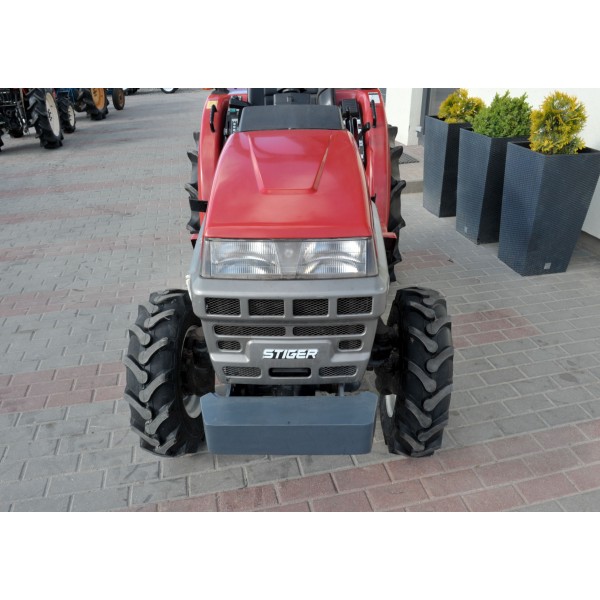 Shibaura P185F 4x4 18 PS