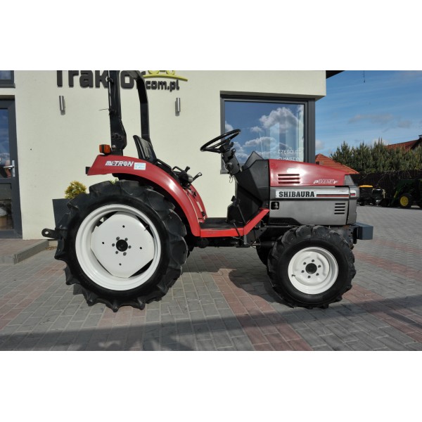 Shibaura P185F 4x4 18 CV