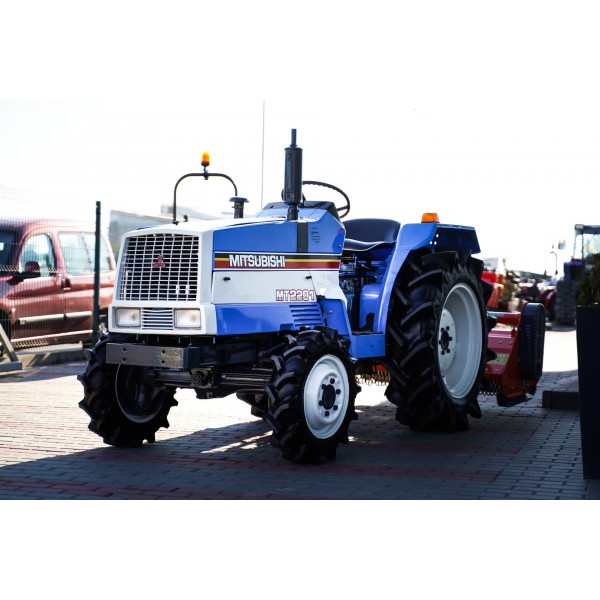 Mitsubishi MT2201D 4 x 4 21,7 PS