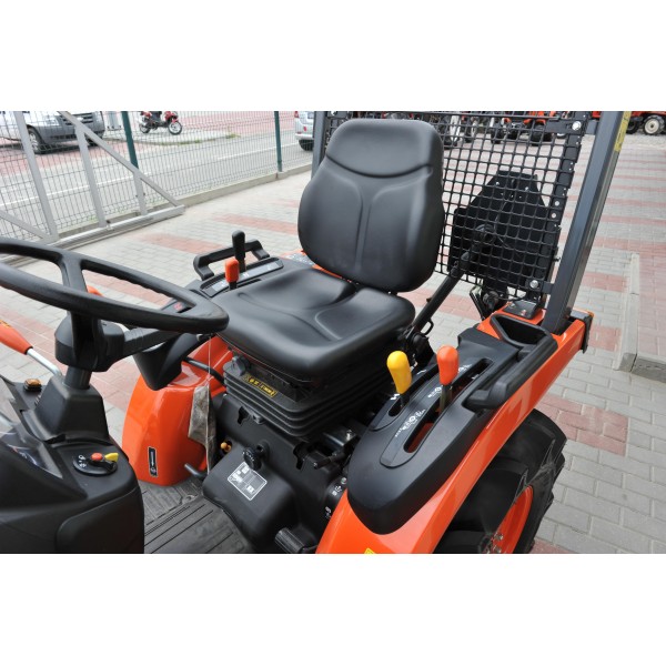 Ciągnik Kubota B1181 | opinie | video | dane | cena