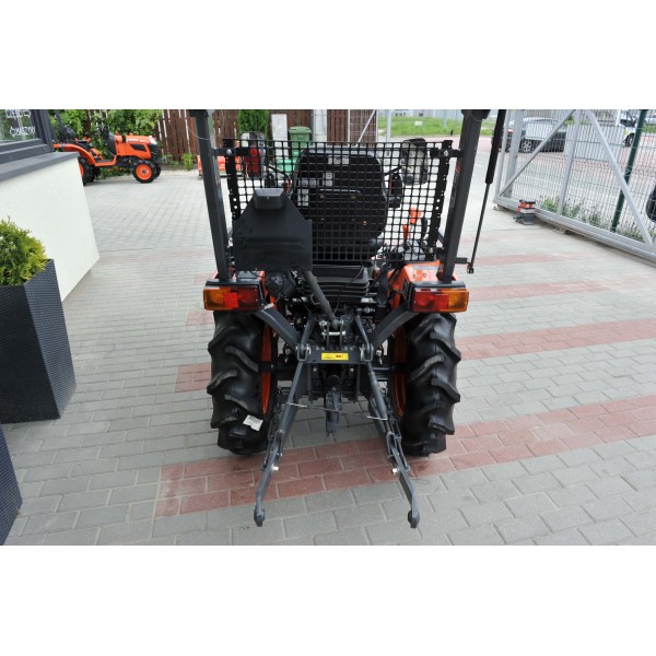 Ciągnik Kubota B1181 | opinie | video | dane | cena