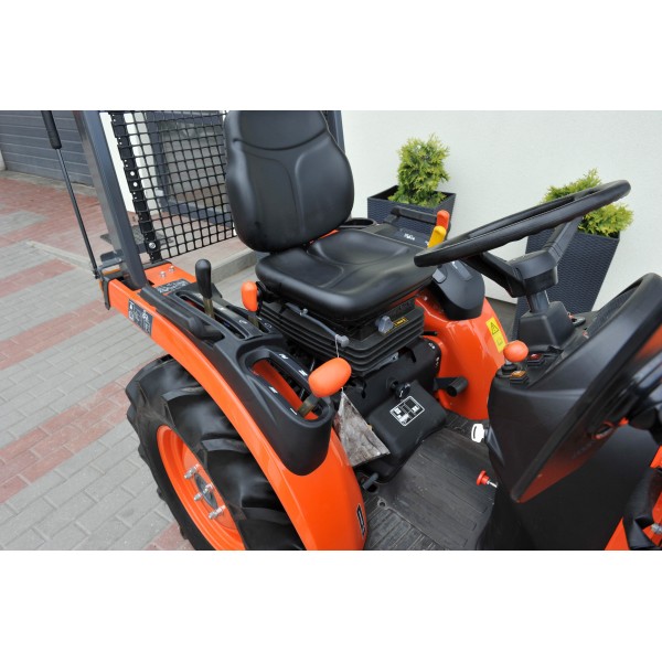 Ciągnik Kubota B1181 | opinie | video | dane | cena