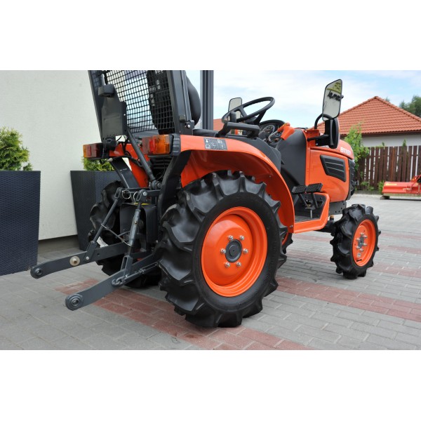 Ciągnik Kubota B1181 | opinie | video | dane | cena