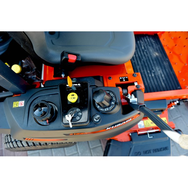Kubota R122Z 21 HP