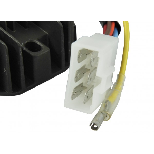 Voltage regulator / Yanmar 3TNE74