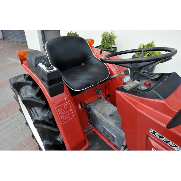 Shibaura P17F 4x4 17 KM | Traktor.com.pl