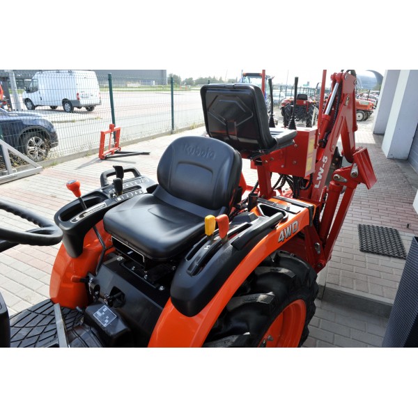 Ciągnik Kubota B2741 Neo Star / LW-5 | opinie | video | dane | cena