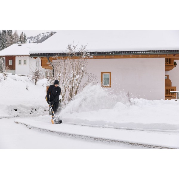 AL-KO SnowLine 560 II snow thrower